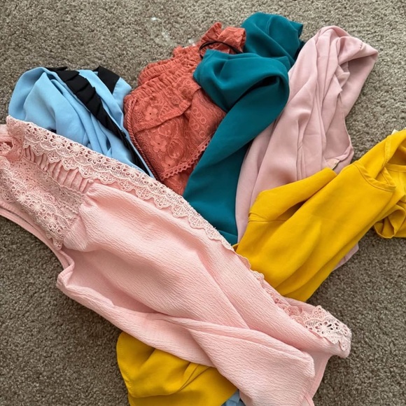 Bundle of clothes for woman size xs-s - Picture 1 of 1